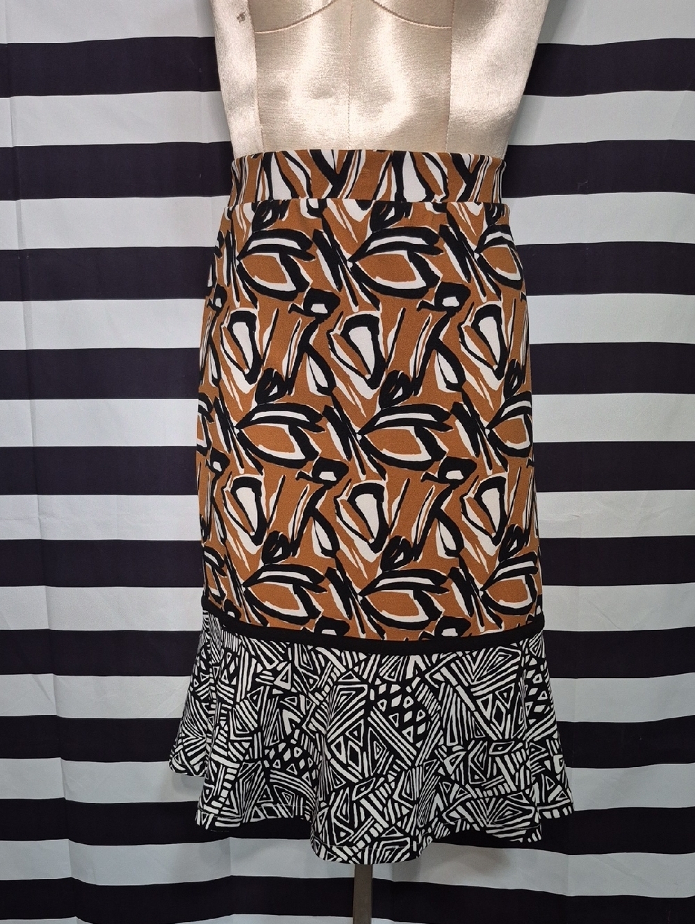 Printed Abstract Ruffle Hem Skirt